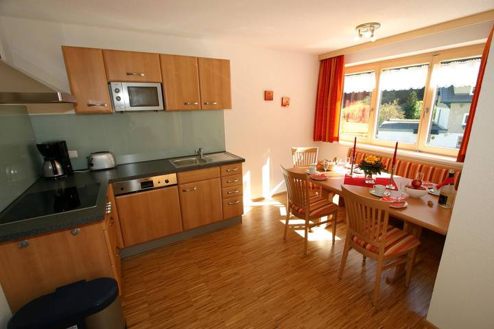 Ferienwohnung für 5 Personen, mit Balkon und Whirlpool sowie Garten und Sauna im Bregenzerwald - 4