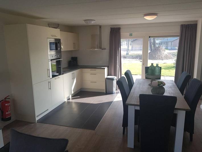 Location de vacances pour 6 personnes, avec jardin à Mol - 2