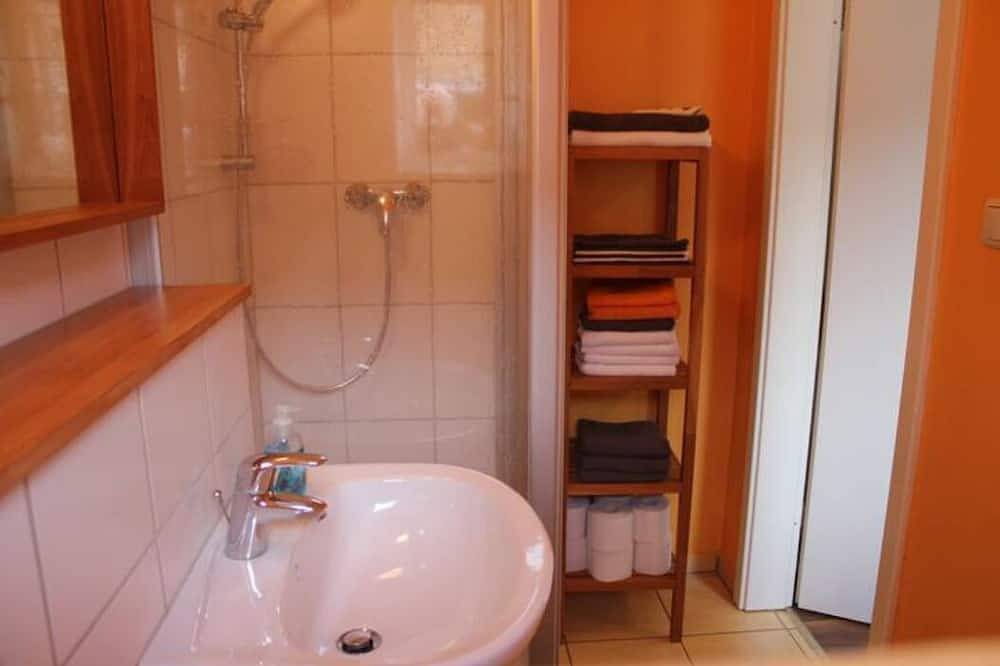Ganze Wohnung, Ruhige Wohnung für zwei Personen, evtl. plus Kinder in Lüneburg, Nordheide