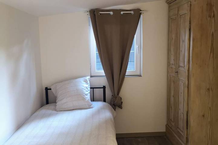 Gîte pour 4 personnes, avec piscine dans Saint-Julien-en-Saint-Alban - 2