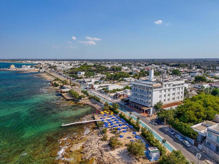 Hôtel pour 2 personnes, avec terrasse et piscine dans Casalabate
