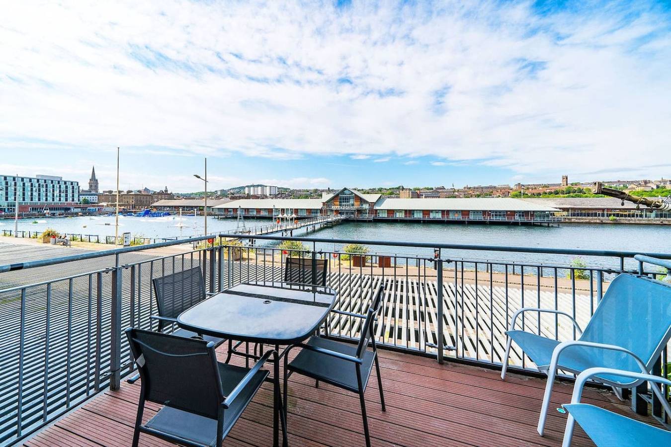 Entire apartment, Quayside Apartment - Central Location in Dundee, Angus
