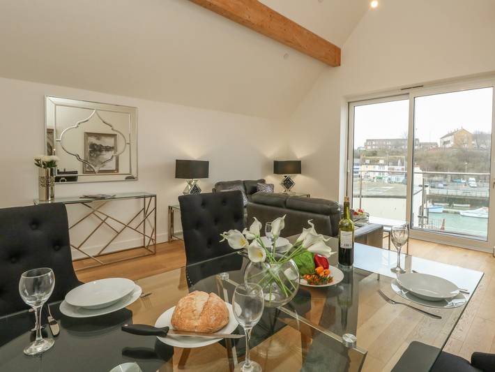 Apartment for 4 people, with Balcony in Weymouth