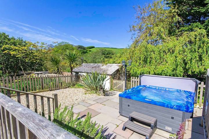 Cottage für 16 Personen, mit Terrasse und Garten sowie Whirlpool - 1