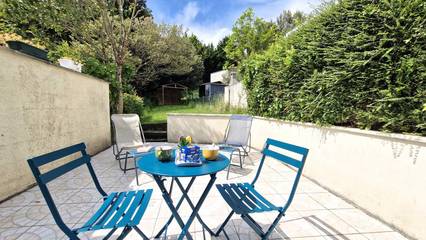 Cottage pour 4 personnes, avec piscine ainsi que jardin et terrasse à Meschers-sur-Gironde