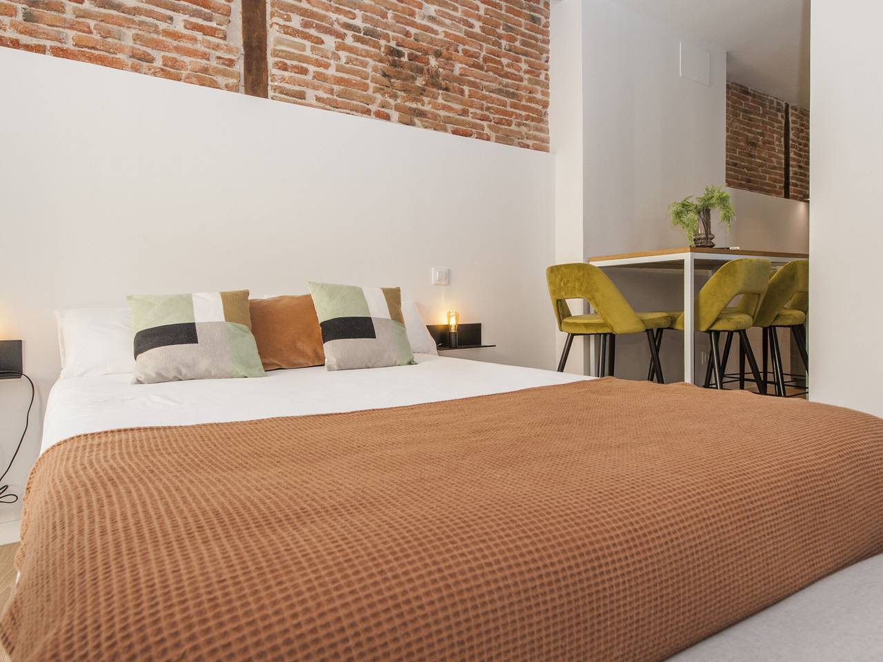 Estudio entero, Estudio cómodo con aire acondicionado y Wifi en Madrid in Arganzuela, Madrid
