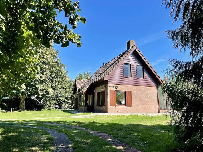 Ferienhaus für 6 Personen, mit Balkon/Terrasse und Terrasse sowie Garten in Renesse