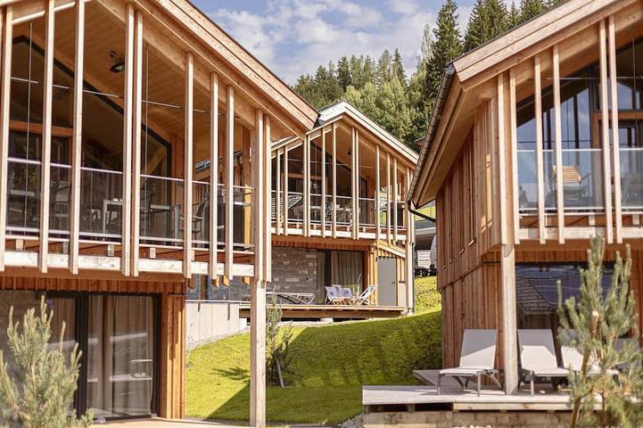 Ferienhaus für 10 Personen, mit Balkon und Pool sowie Sauna