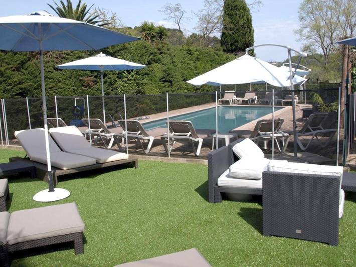 Hôtel pour 4 personnes, avec jardin et piscine