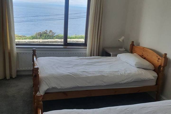 Neu renoviertes Haus mit Blick auf den Atlantischen Ozean in Connemara in Rinvyle ED, Connemara