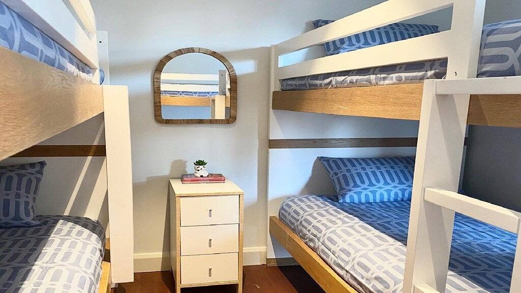 Warralong - Stunning Views, Short Walk To North Avoca Beach in North Avoca, New South Wales