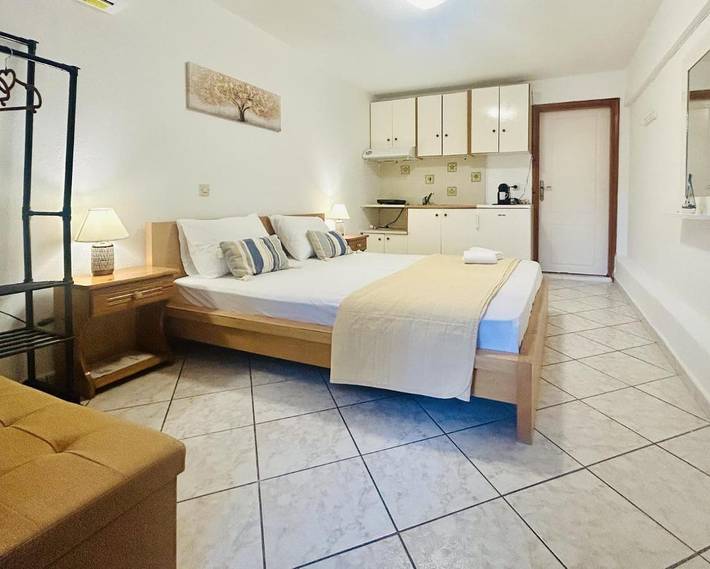 Maison d’hôte pour 2 personnes, avec Balcon et Terrasse ainsi que Jardin et Vue dans Skiathos - 3