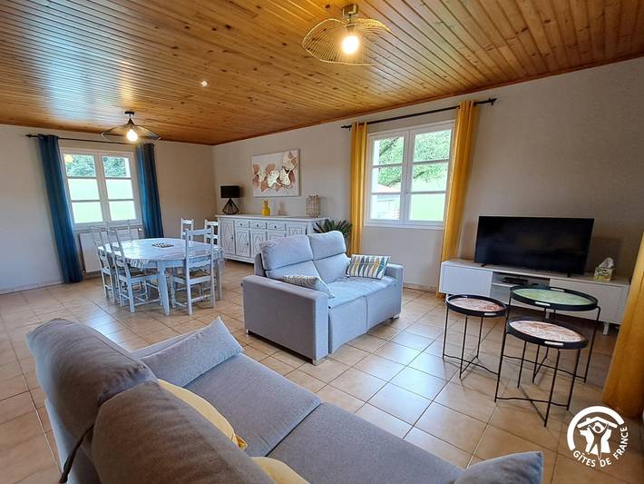 Gîte pour 6 personnes, avec piscine et terrasse, animaux acceptés à Milhars - 2