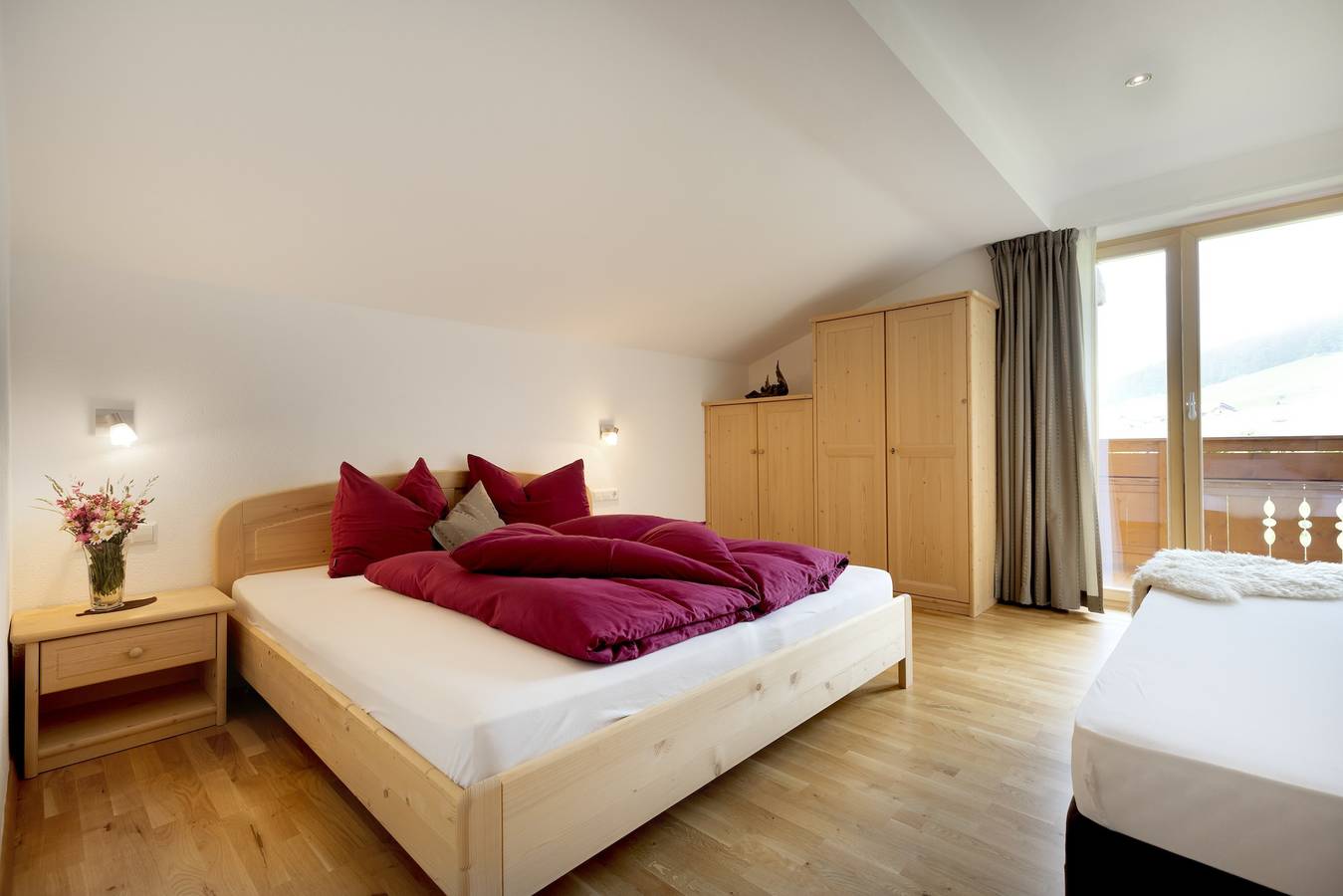 Ganze Wohnung, Ferienwohnung 'Ausserglieshof Wohnung Upi' mit Bergblick, Gemeinschaftsgarten und Wlan in Mals, Saldurkamm
