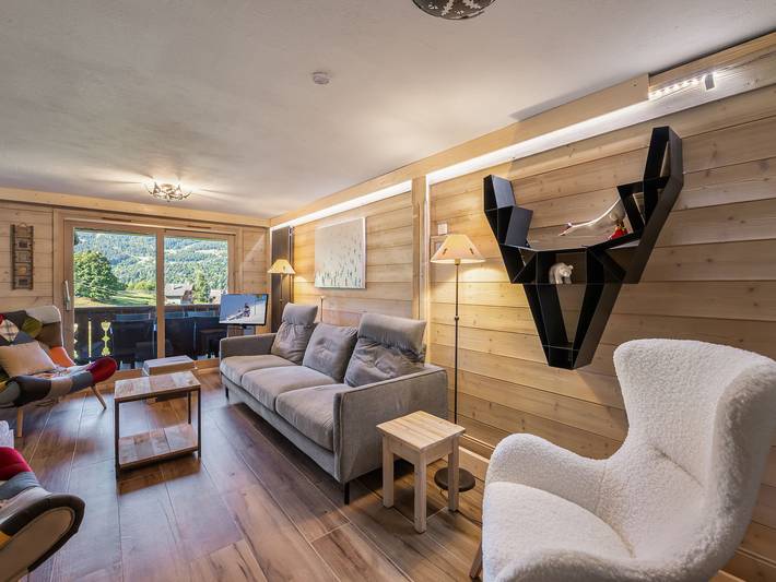 Gîte pour 8 personnes, avec terrasse et piscine dans Meribel Village