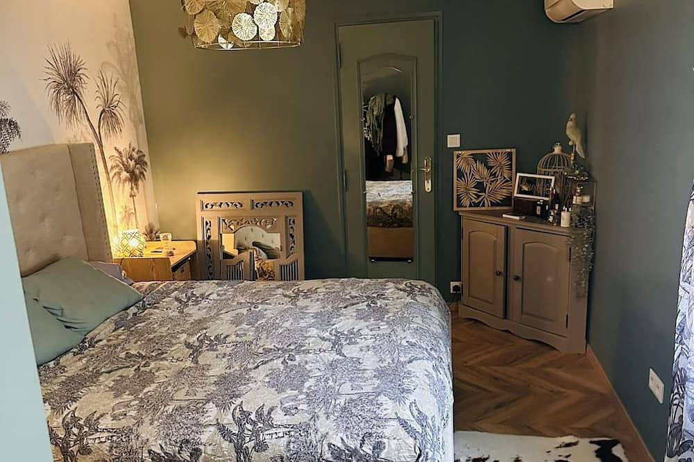 Appartement entier, Duplex Spa à Ollioules Proche Sanary in Ollioules, Région de Toulon
