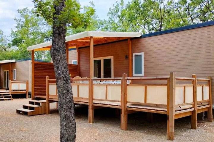 Camping voor 10 personen in Bauduen