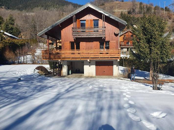 Chalet pour 10 personnes, avec Balcon et Terrasse ainsi que Jardin et Vue à Auris