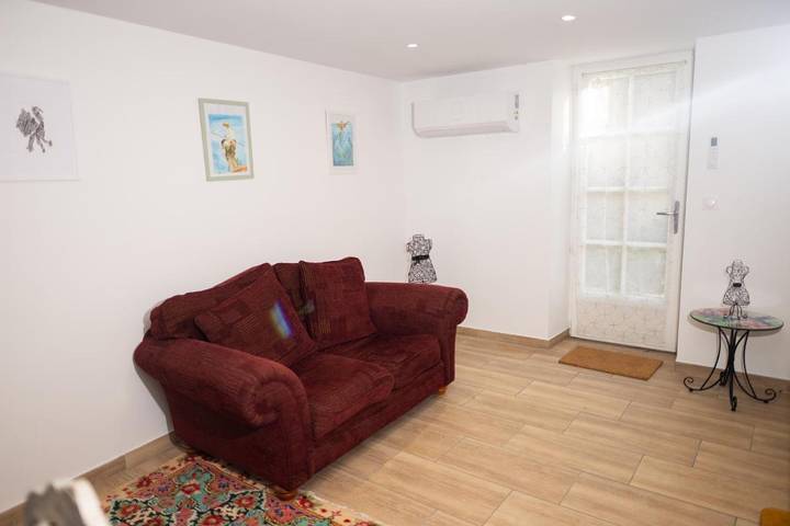 Location de vacances pour 4 personnes, avec piscine et jardin à Chillac - 4
