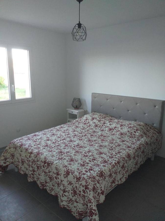 Location de vacances pour 4 personnes, avec jardin ainsi que terrasse et vue à Laurac-en-Vivarais - 4