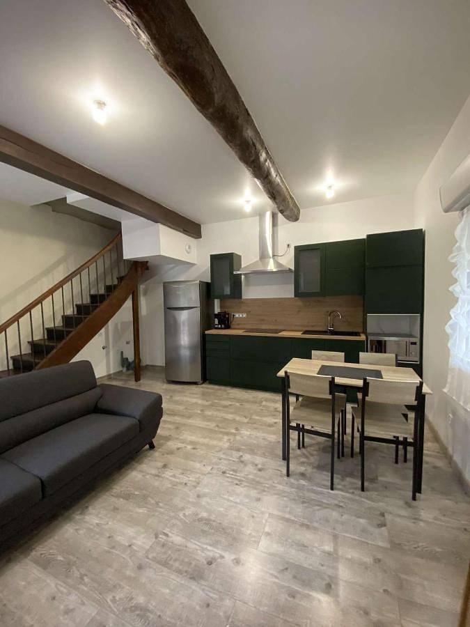 Gîte pour 3 personnes, avec vue, animaux acceptés à Floure - 2