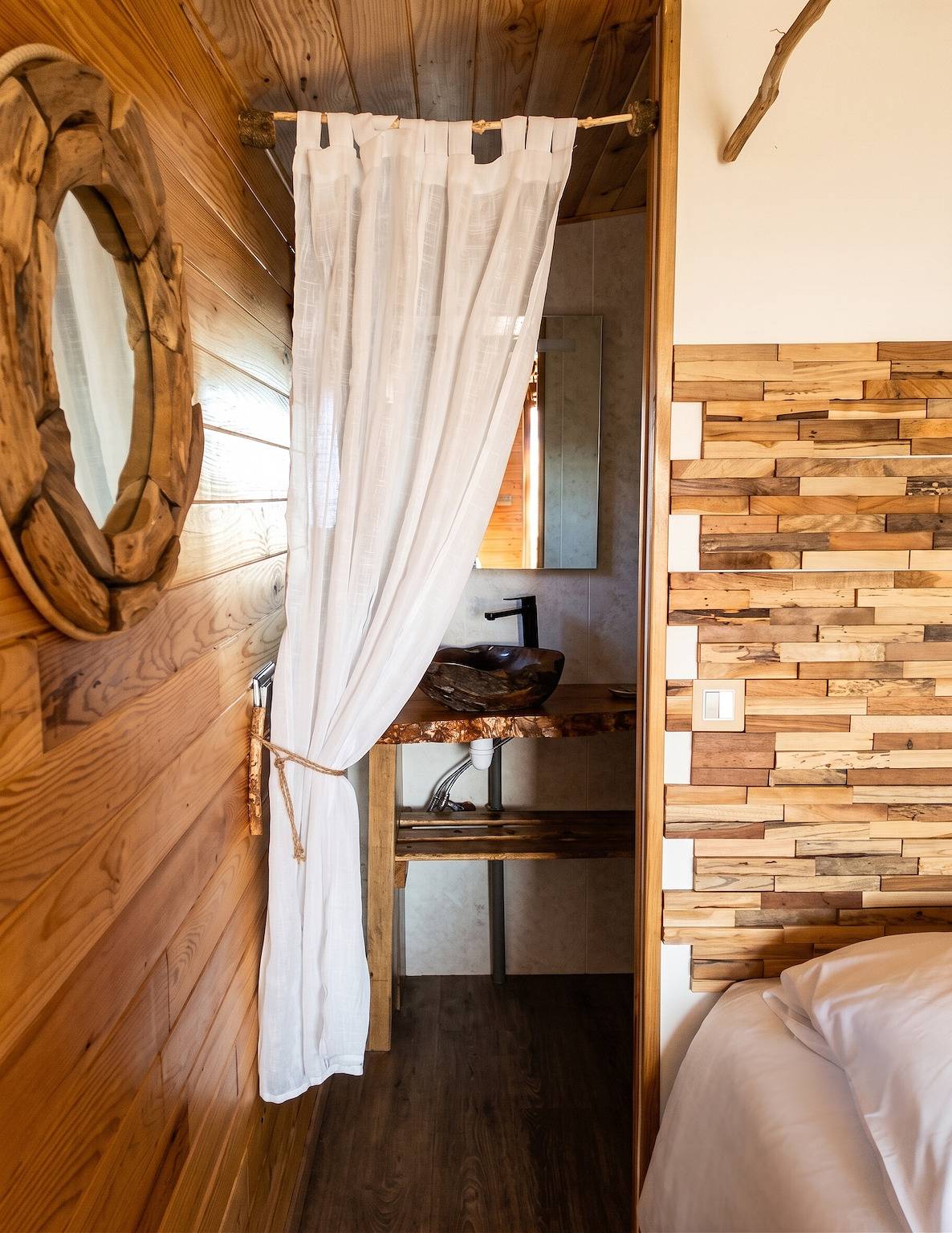 Hooiberg met spa op het platteland in Cabariot, foto 7
