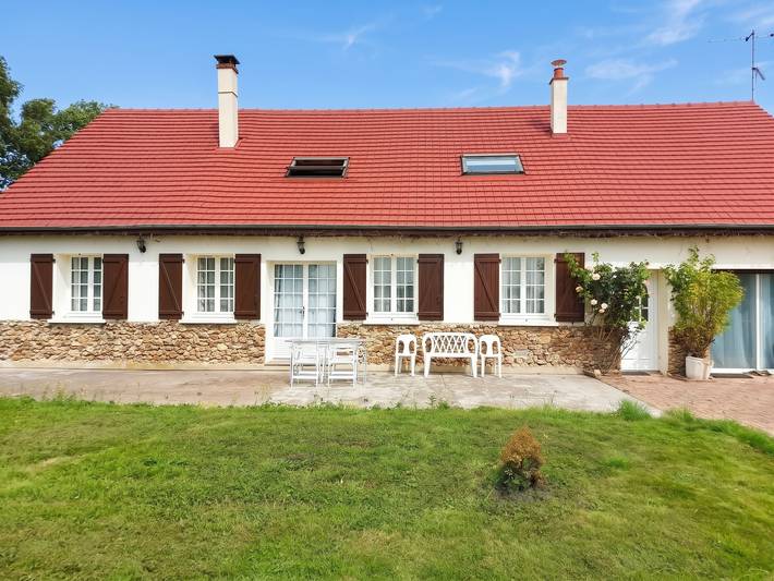 Maison de vacances pour 15 personnes, avec Terrasse ainsi que Jardin et Piscine dans Eure-et-Loir