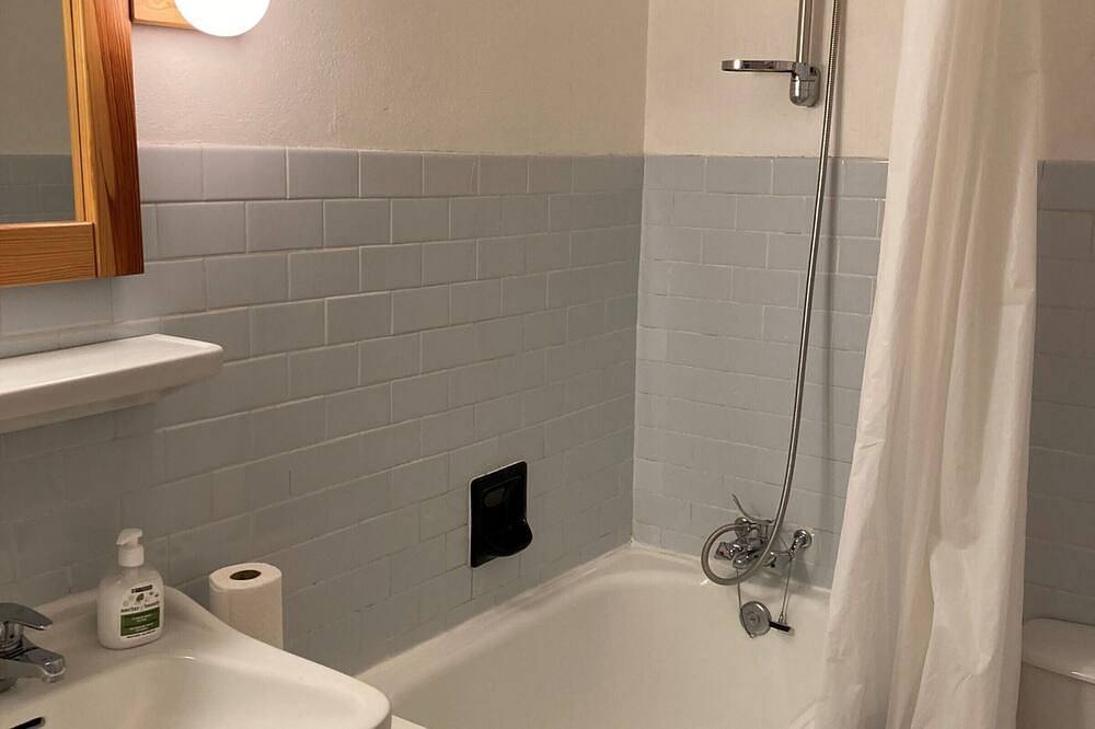 Apartamento entero, Estudio encantador en el corazón de Moriond 1650, ideal para 2 adultos y 1 niño in Courchevel 1650 (Moriond), Saint-Bon-Tarentaise