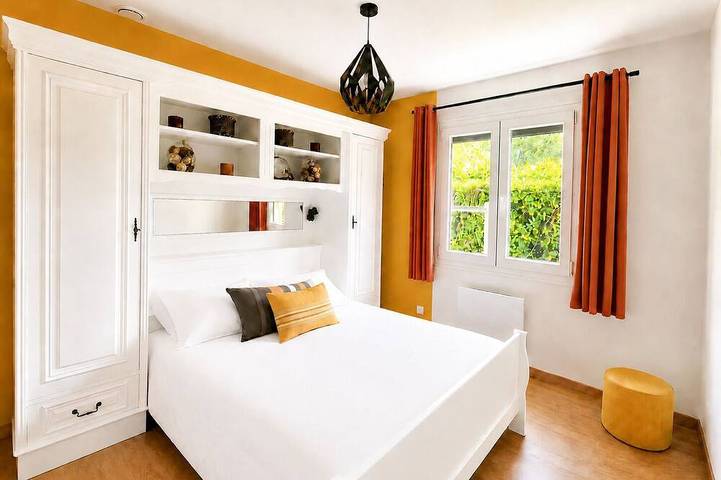 Beautiful and warm house, beach within walking distance, large garden, rated 3* in Île-Tudy, Région de Quimper