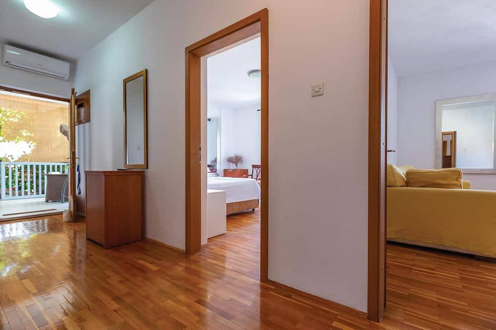 Entire apartment, Nice apartment in Makarska in Makarska, Makarska Riviera