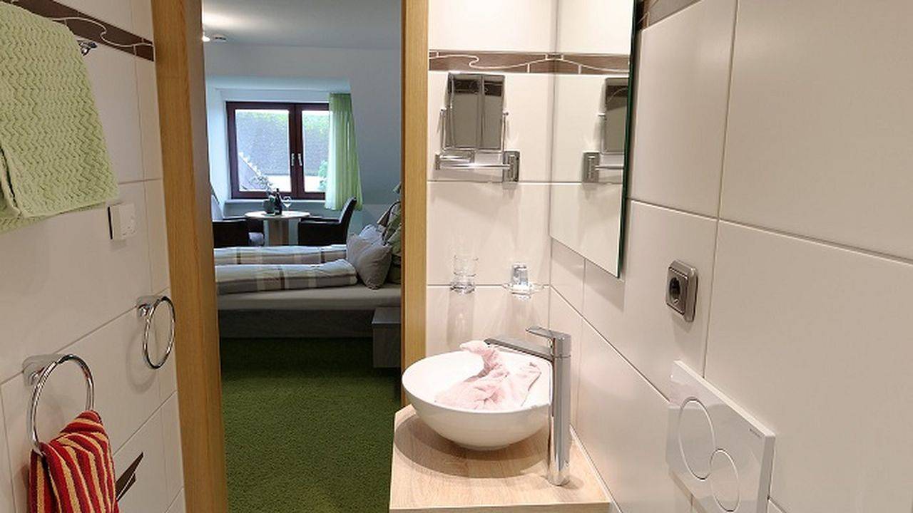 Doppelzimmer für 3 Personen in Hagnau in Hagnau am Bodensee, Region Bodensee-Oberschwaben