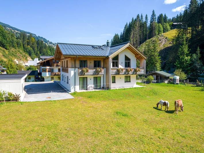 Ferienhaus für 2 Personen, mit Balkon und Sauna in Saalbach