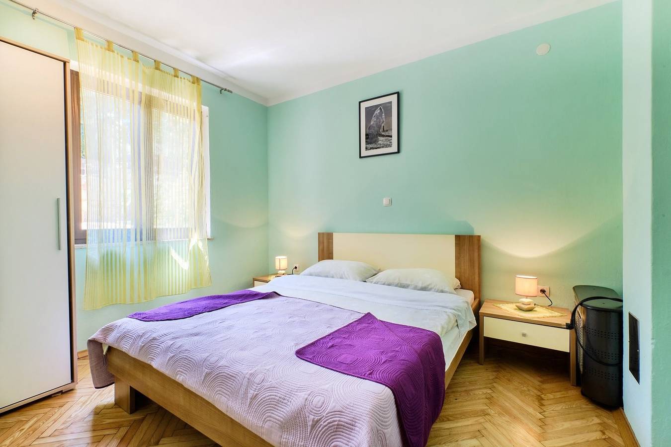 Ganze Wohnung, Das Apartment Ady 2 befindet sich im Erdgeschoss in Mali Losinj. Es ist möglich, 2 Personen unterzubringen. Es liegt in der Nähe des Strandes in der Gegend von Zagazinjine, 450 m vom Zentrum entfernt. in Mali Lošinj, Lošinj (Kvarner Bucht)