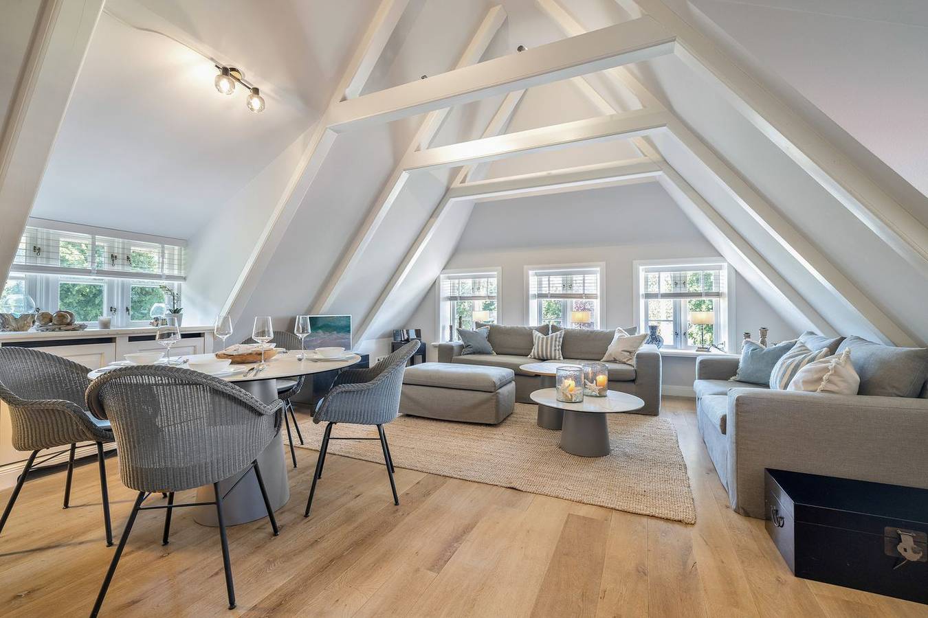 Ganze Wohnung, Muschelstrand - sehr großzügig geschnittene Obergeschoss-Wohnung am Wattenmeer in Keitum, Sylt (Gemeinde)