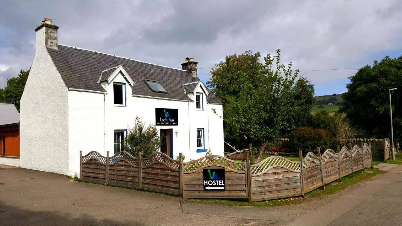 Single Bed in Dormitory Room with Shared Bathroom in Drumnadrochit, Highlands
