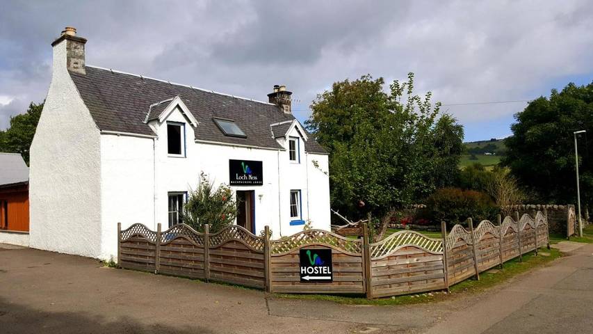 Hostel, with Terrace and Garden in Drumnadrochit