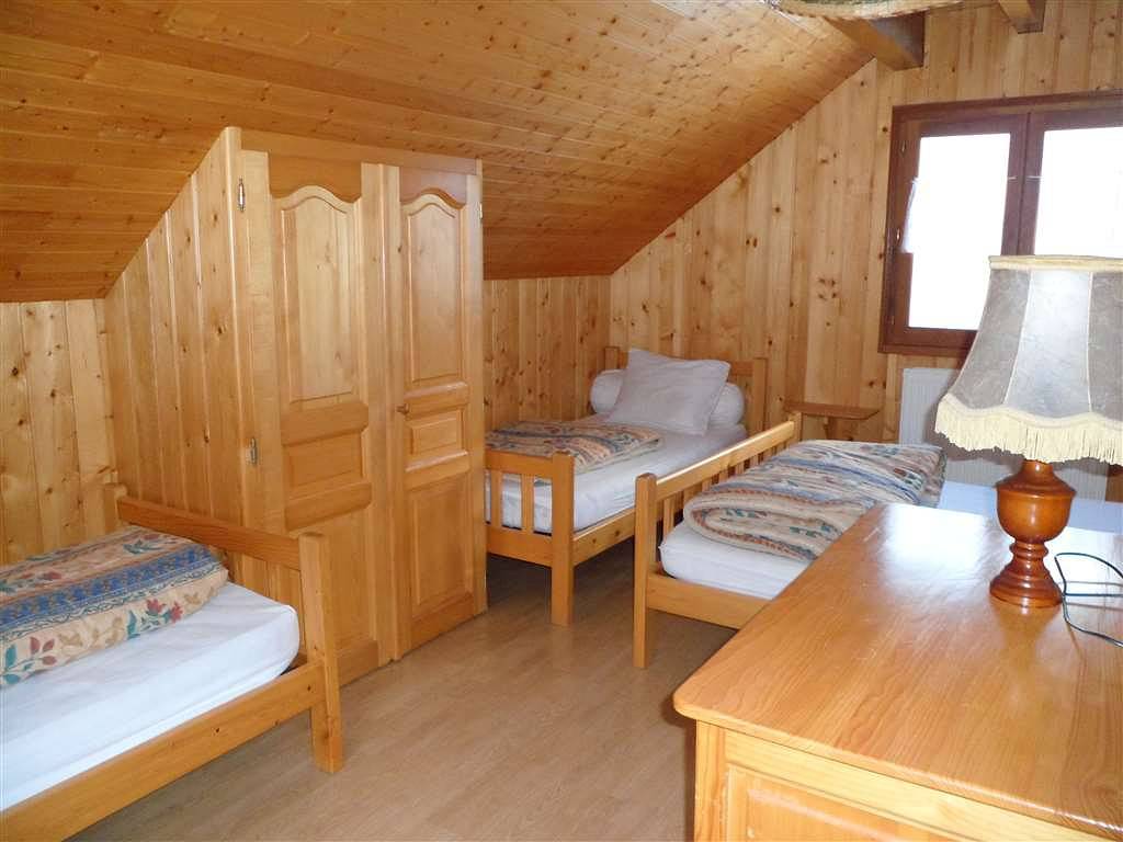 Gîte confortable avec parking, cheminée et vue sur la rivière - à 1 km du centre-ville in Saint-Pierre-d'Entremont, Isère