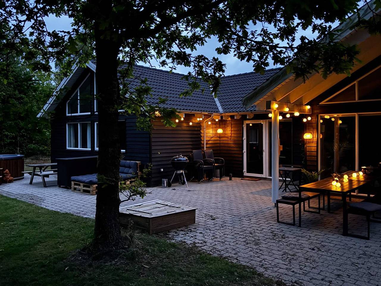 Luxe zwembadresort in Henne in Henne, Meer Filsø
