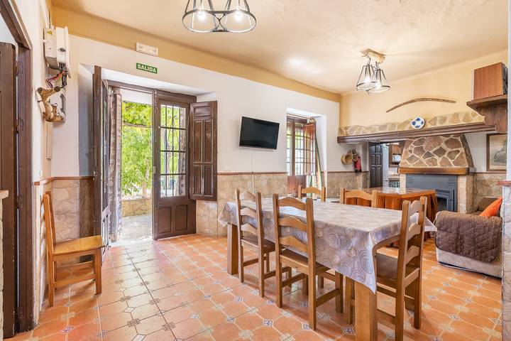 Casa rural para 12 personas, con jardín en Priego de Córdoba - 4