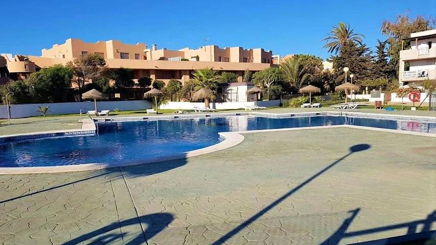 Holiday letting for 4 people, with garden and pool, with pets in Vera