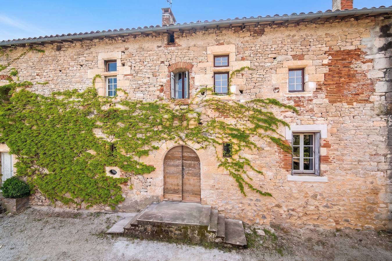 Luxury Villa in Salies + Private Pool in Saliès, Albi region