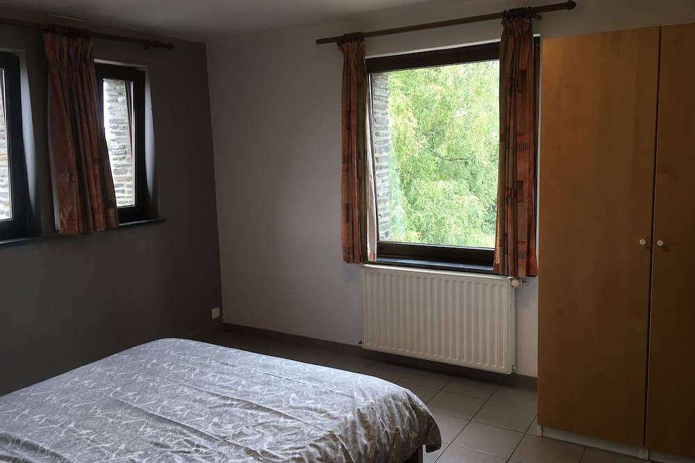 Vresse-sur-Semois: chalet hoge capaciteit (24p) in het hart van de Ardennen in Vresse-sur-Semois, Regio Namur