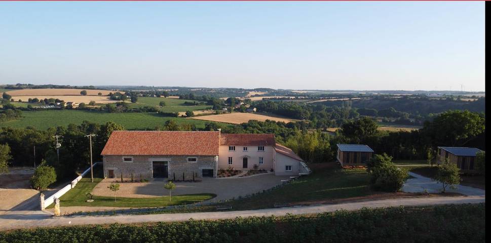 Appartement de vacances pour 15 personnes, avec sauna et terrasse ainsi que piscine et jardin en Charente - 3