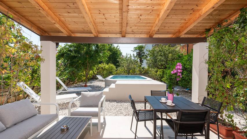 Villa pour 3 personnes, avec terrasse et jardin à Novigrad - 2