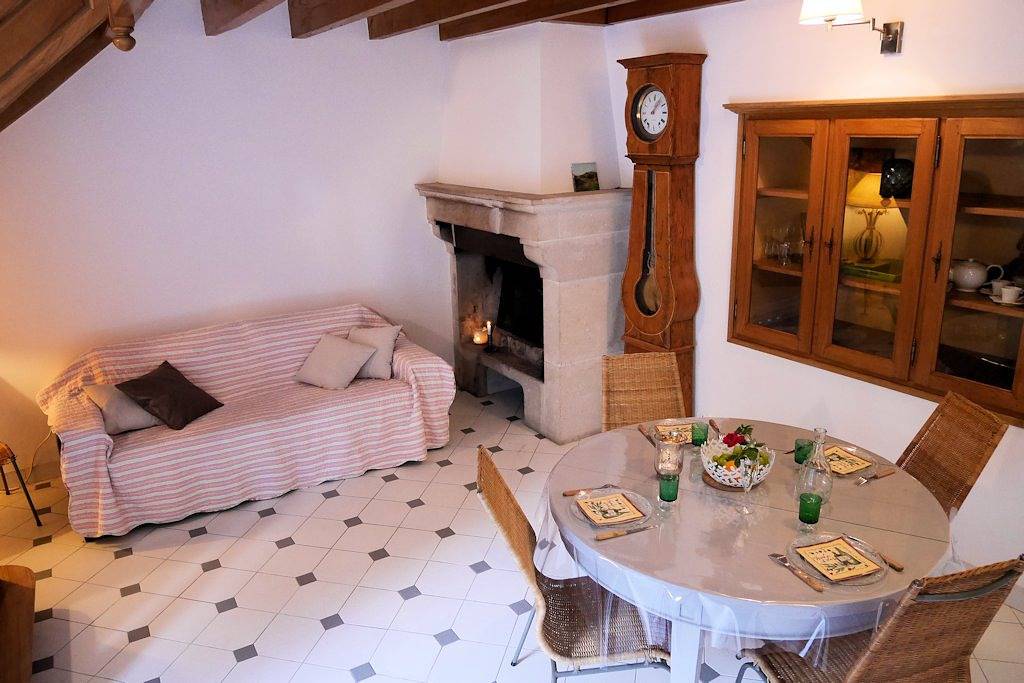 La Maison d'En Face in Saint-Affrique-les-Montagnes, Région de Castres