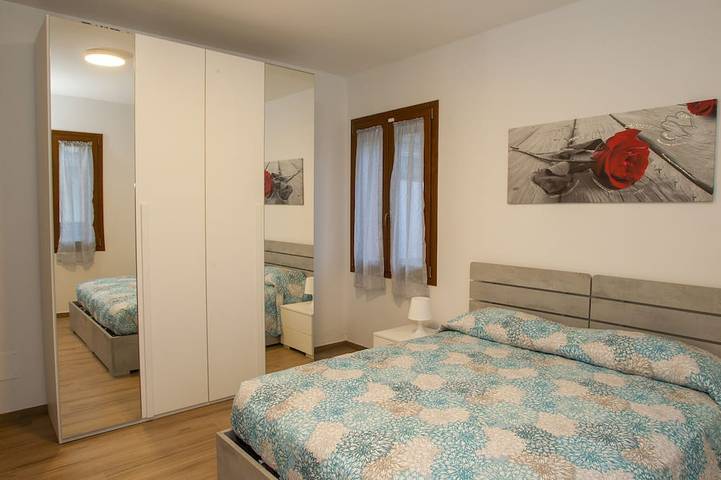 Villa Sumbilla, moderna, con jacuzzi riscaldata, sauna, vicino alla Toscana in Monghidoro, Provincia di Bologna