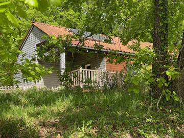 Maison de campagne pour 6 personnes, avec piscine ainsi que terrasse et jardin, animaux acceptés à La Chapelle-Aubareil