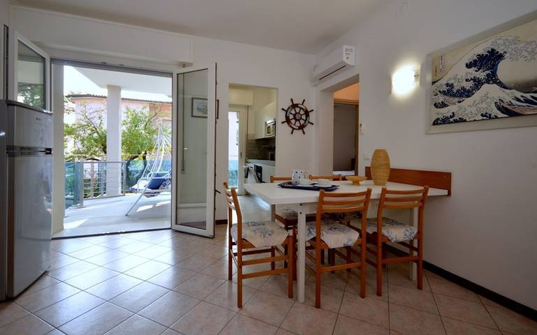 Ferienwohnung für 7 Personen, mit Terrasse und Ausblick sowie Garten in Lignano Pineta - 3