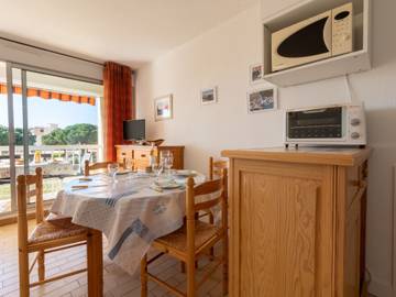 Appartement De Vacances pour 4 Personnes dans Port Camargue, Le Grau-du-Roi, Photo 3