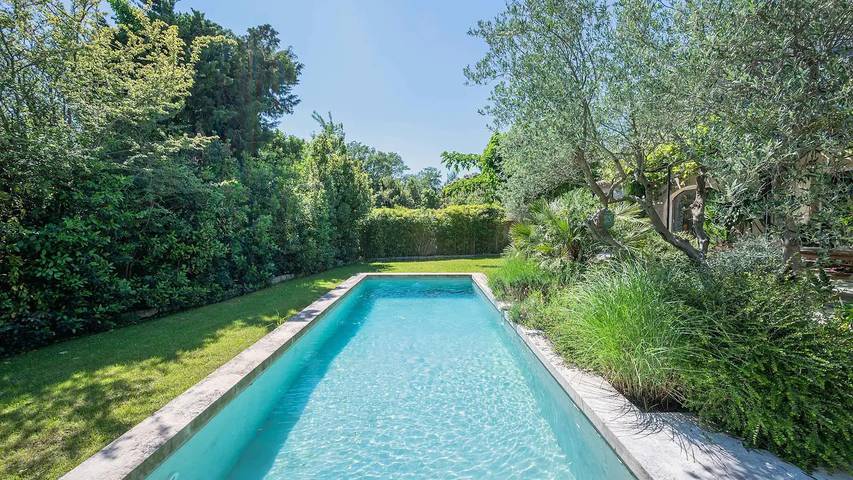 Location de vacances pour 11 personnes, avec jardin et piscine à Paradou - 2